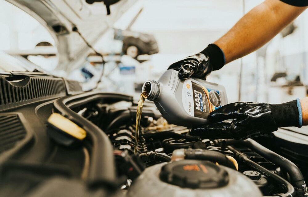 Comment une vidange régulière peut réduire vos coûts d’assurance auto ?